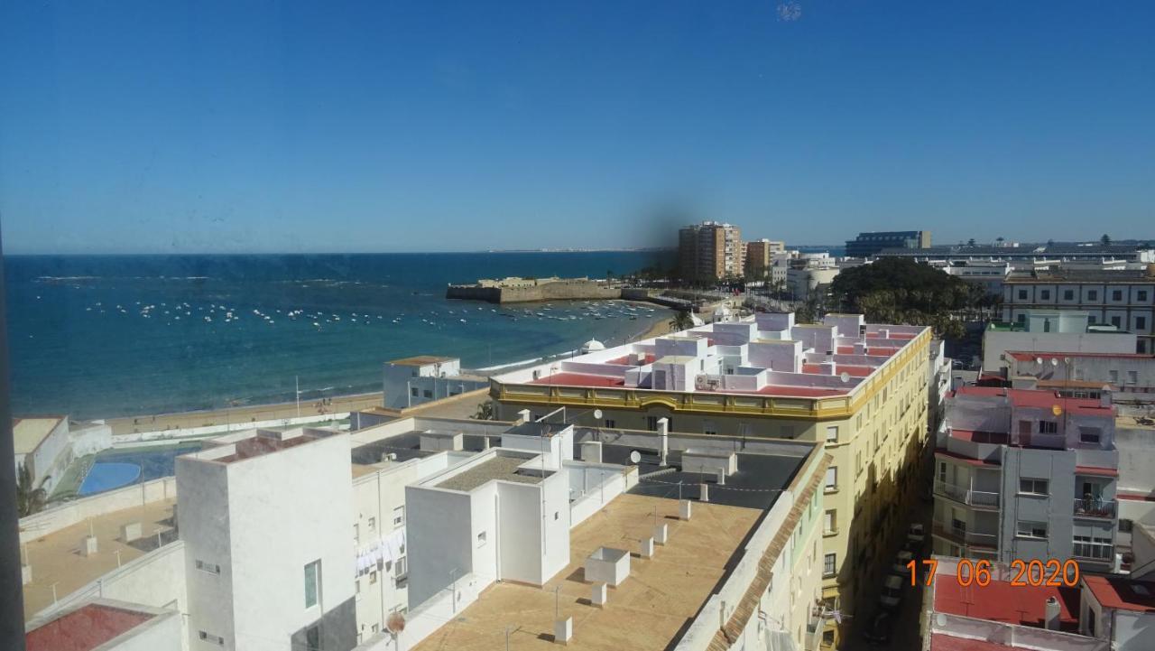 Apartamento Fenicia con aparcamiento incluido Vistas al mar Cádiz Exterior foto