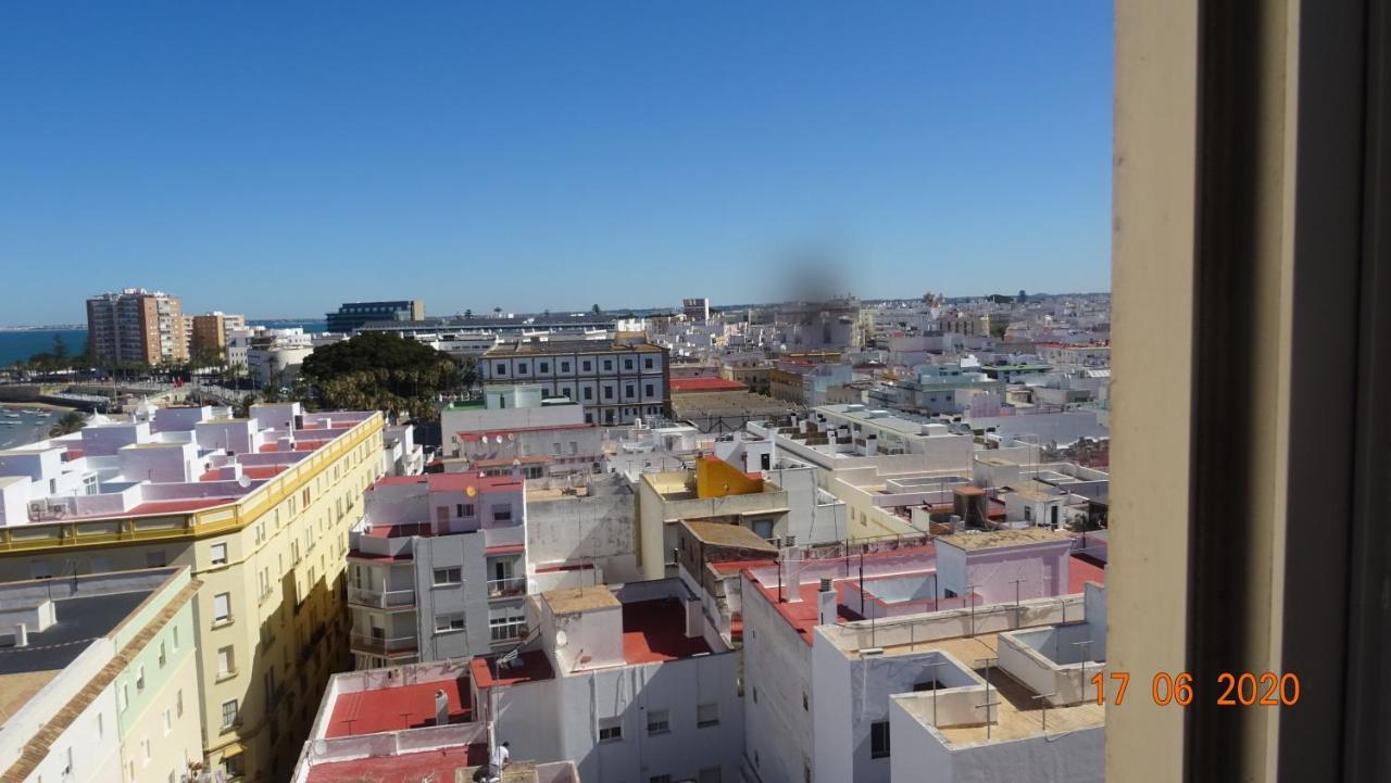 Apartamento Fenicia con aparcamiento incluido Vistas al mar Cádiz Exterior foto