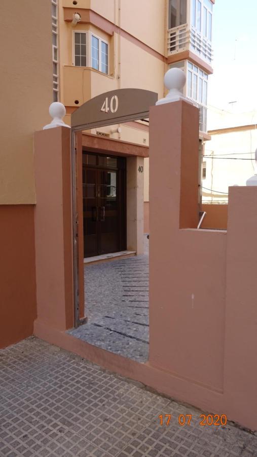 Apartamento Fenicia con aparcamiento incluido Vistas al mar Cádiz Exterior foto