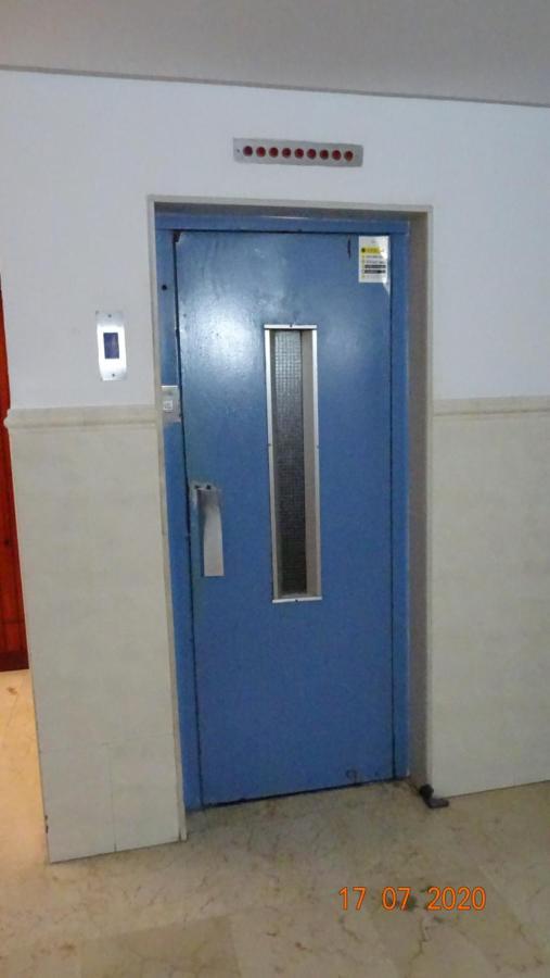 Apartamento Fenicia con aparcamiento incluido Vistas al mar Cádiz Exterior foto