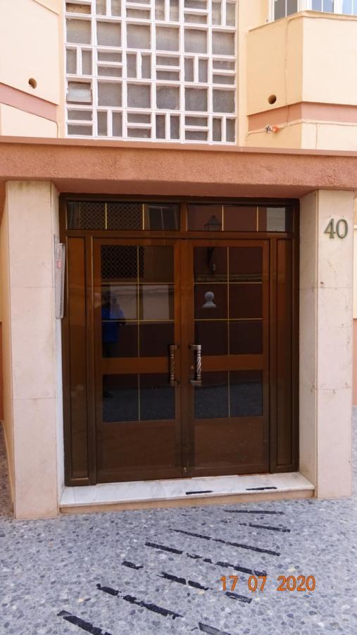 Apartamento Fenicia con aparcamiento incluido Vistas al mar Cádiz Exterior foto