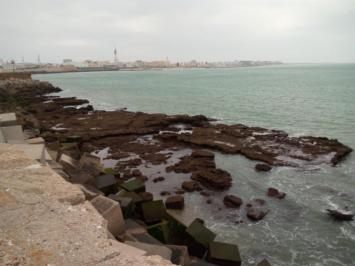 Apartamento Fenicia con aparcamiento incluido Vistas al mar Cádiz Exterior foto